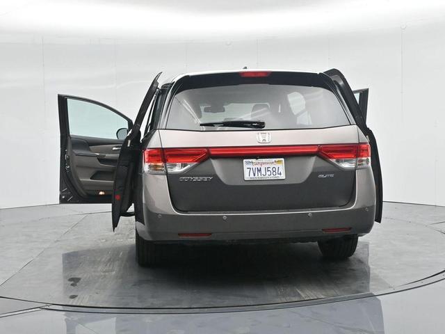 Photo of 2016 Smoky Topaz Metallic Honda Odyssey