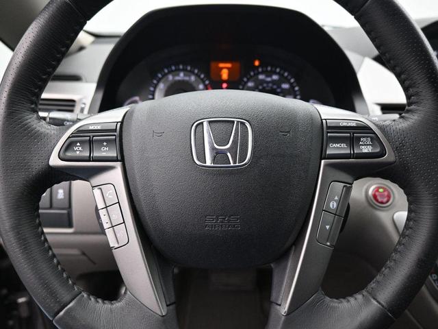 Photo of 2016 Smoky Topaz Metallic Honda Odyssey