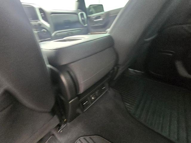 Photo of 2019 Black Chevrolet Silverado 1500