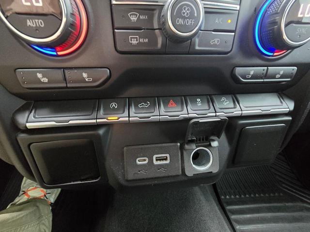 Photo of 2019 Black Chevrolet Silverado 1500