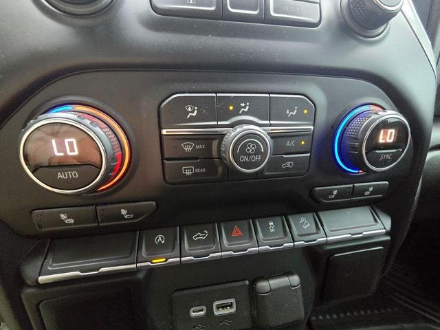 Photo of 2019 Black Chevrolet Silverado 1500