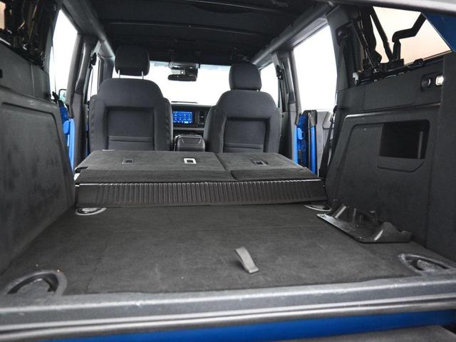 Photo of 2021 Blue Ford Bronco