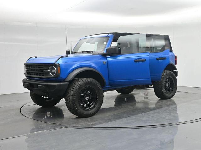 Photo of 2021 Blue Ford Bronco