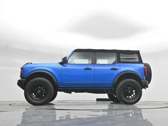 Photo of 2021 Blue Ford Bronco