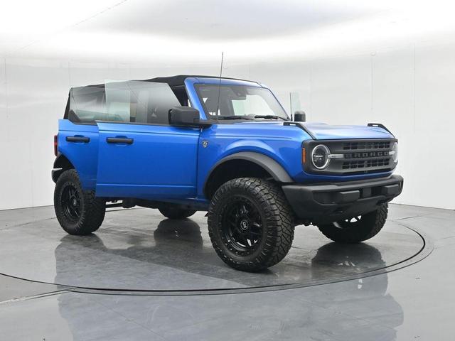 Photo of 2021 Blue Ford Bronco