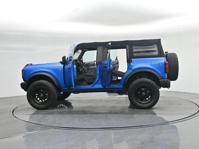 Photo of 2021 Blue Ford Bronco