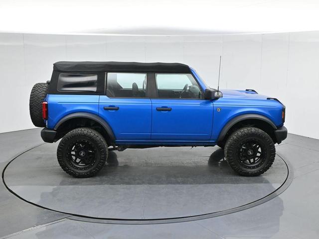 Photo of 2021 Blue Ford Bronco