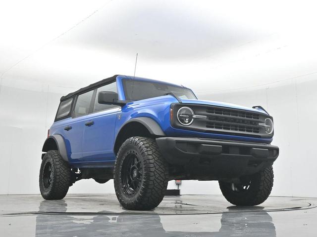 Photo of 2021 Blue Ford Bronco