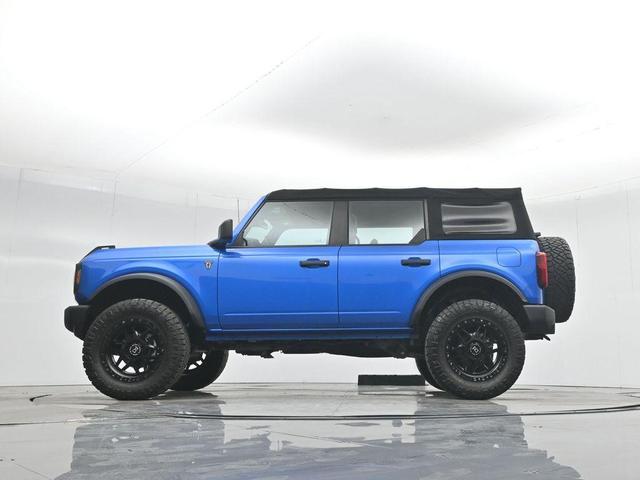 Photo of 2021 Blue Ford Bronco