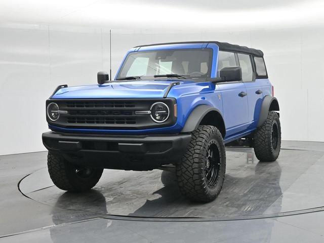 Photo of 2021 Blue Ford Bronco