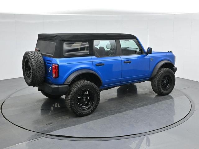 Photo of 2021 Blue Ford Bronco