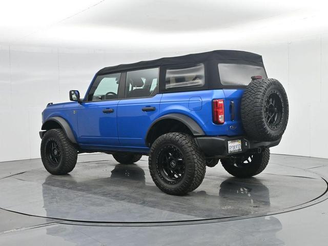 Photo of 2021 Blue Ford Bronco