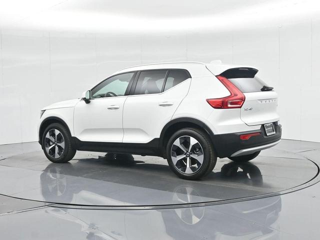 Photo of 2025 Crystal White Pearl Volvo XC40