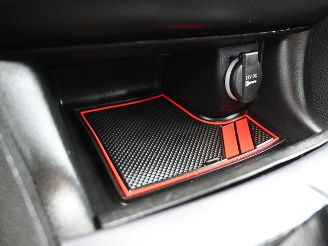 Photo of 2021 White Knuckle Clearcoat Dodge Charger