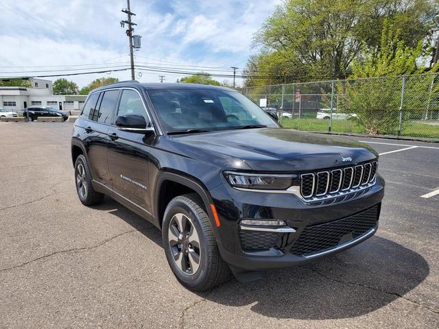 Photo of 2025 Diamond Black Jeep Grand Cherokee 4xe