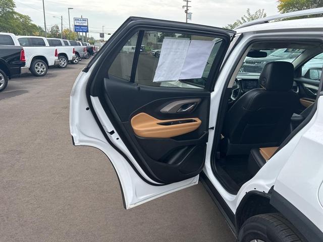 Photo of 2018 Summit White GMC Terrain