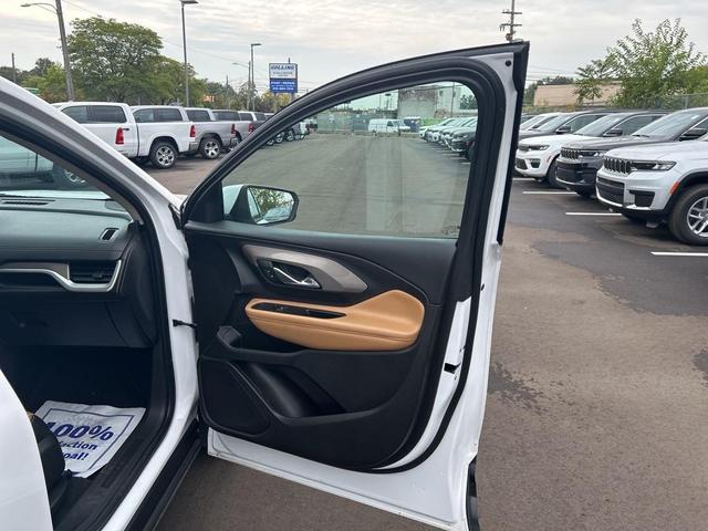 Photo of 2018 Summit White GMC Terrain