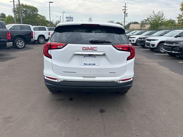 Photo of 2018 Summit White GMC Terrain