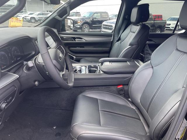 Photo of 2025 Diamond Black Jeep Wagoneer