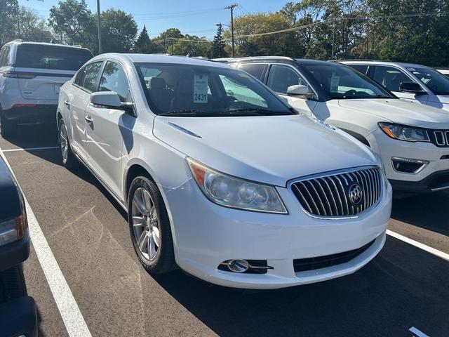 Photo of 2013 Summit White Buick LaCrosse