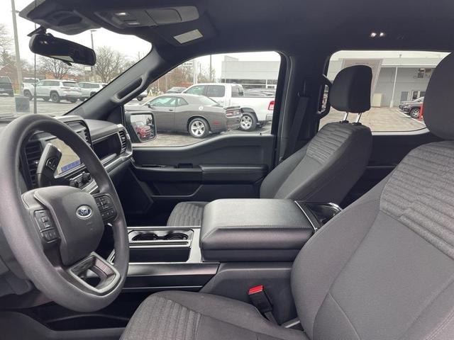 Photo of 2023 Agate Black Metallic Ford F-150