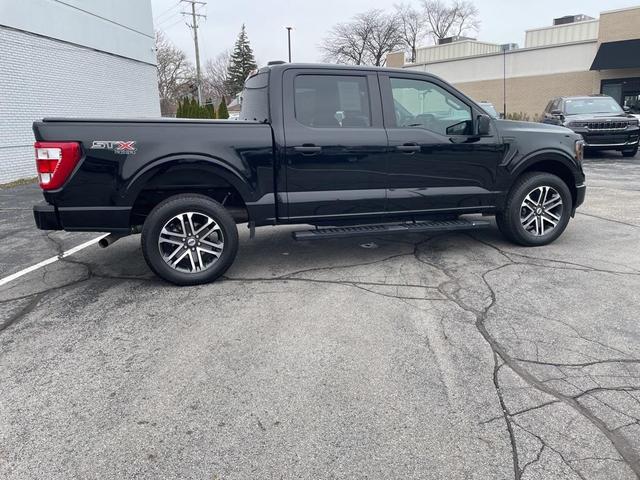 Photo of 2023 Agate Black Metallic Ford F-150