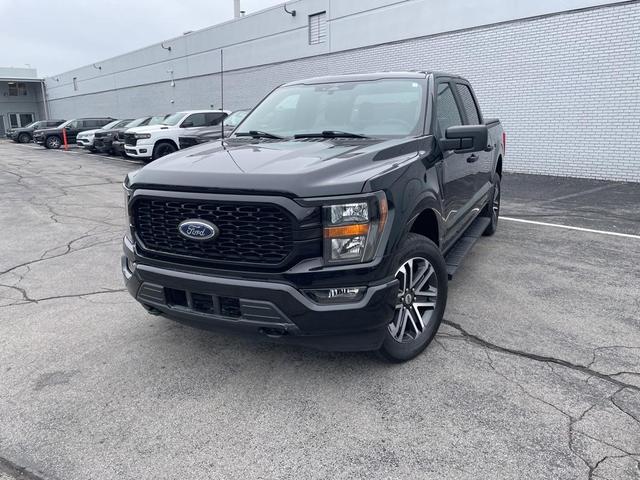 Photo of 2023 Agate Black Metallic Ford F-150