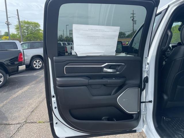 Photo of 2025 Bright White Clearcoat RAM 1500