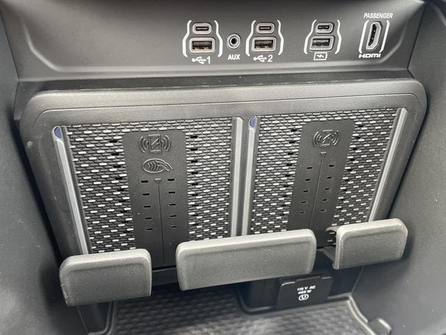 Photo of 2025 Bright White Clearcoat RAM 1500