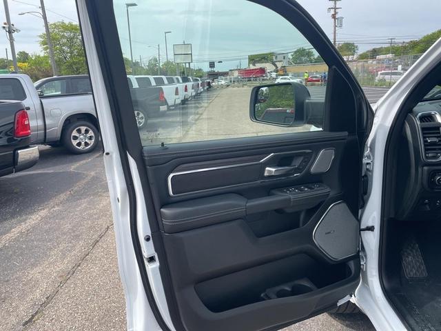 Photo of 2025 Bright White Clearcoat RAM 1500
