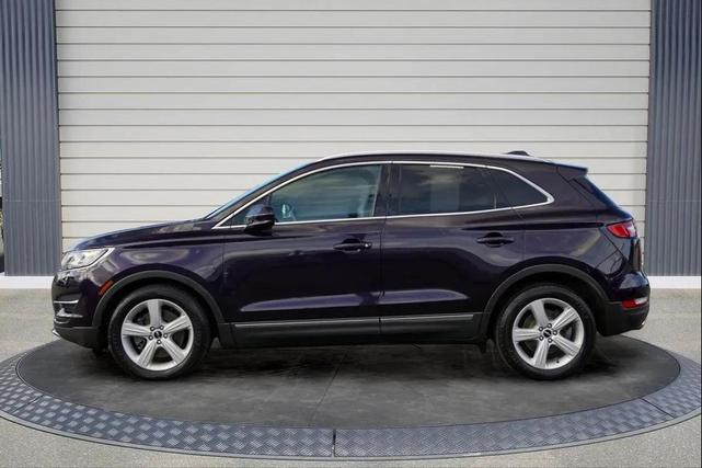 Photo of 2015 Tahitian Pearl Metallic Lincoln MKC
