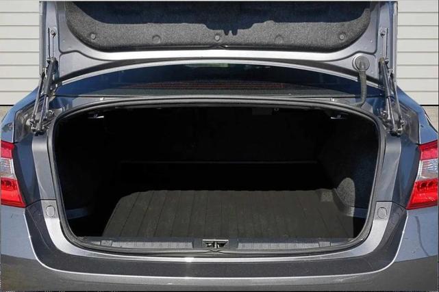 Photo of 2019 Magnetite Gray Metallic Subaru Legacy