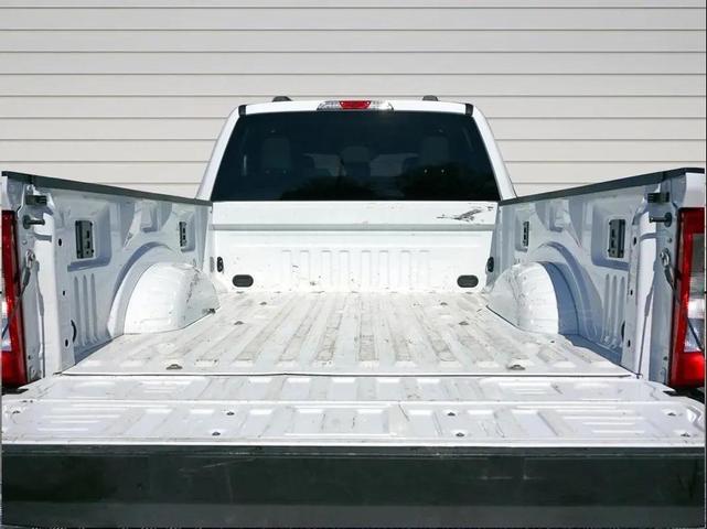 Photo of 2024 Oxford White Ford F-250