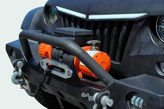 Photo of 2015 Billet Silver Metallic Clearcoat Jeep Wrangler