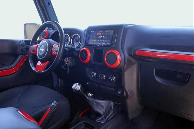 Photo of 2015 Billet Silver Metallic Clearcoat Jeep Wrangler