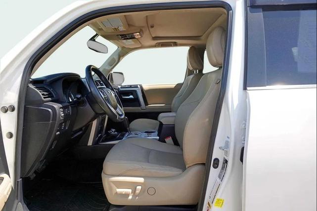 Photo of 2016 Blizzard Pearl Toyota 4Runner