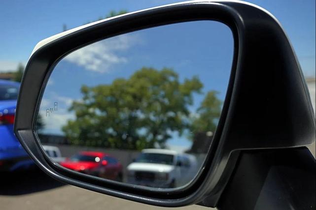 Photo of 2020 Off white Toyota RAV4