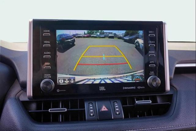 Photo of 2020 Off white Toyota RAV4