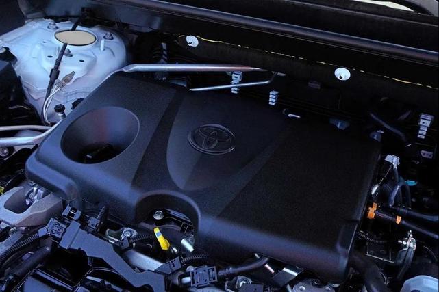 Photo of 2020 Off white Toyota RAV4