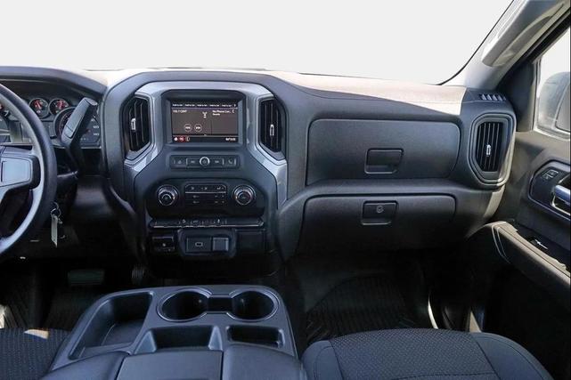 Photo of 2020 Silver Ice Metallic Chevrolet Silverado 1500