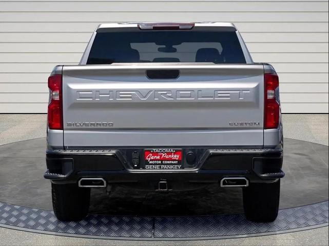 Photo of 2020 Silver Ice Metallic Chevrolet Silverado 1500