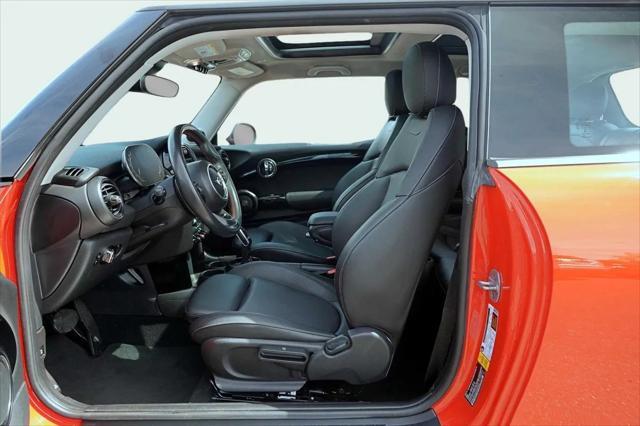 Photo of 2021 Solaris Orange Metallic MINI Hardtop