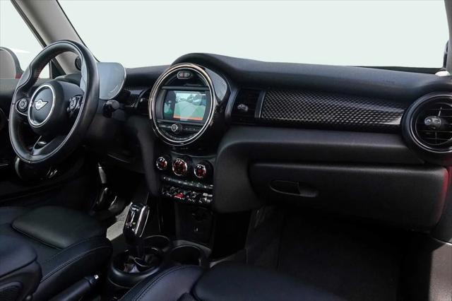Photo of 2021 Solaris Orange Metallic MINI Hardtop