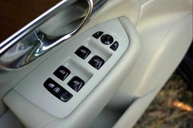 Photo of 2019 Blue Volvo XC90