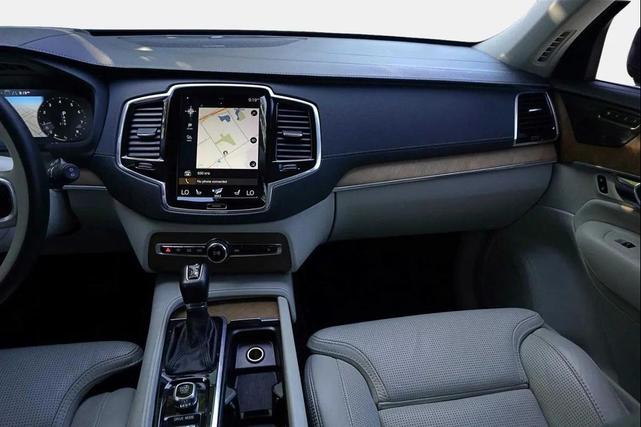 Photo of 2019 Blue Volvo XC90