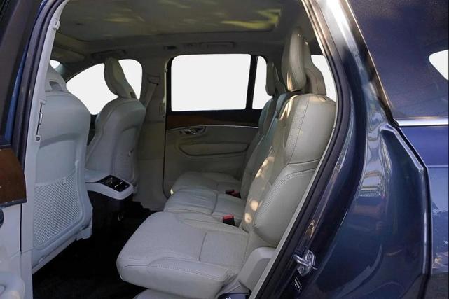 Photo of 2019 Blue Volvo XC90