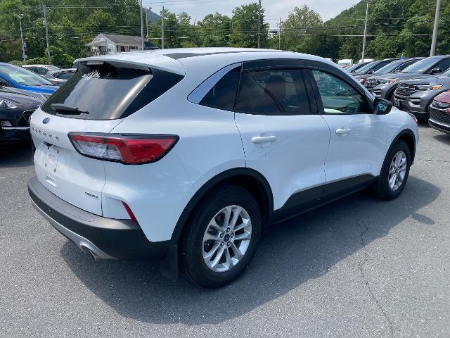Photo of 2022 OXFORD WHITE Ford Escape