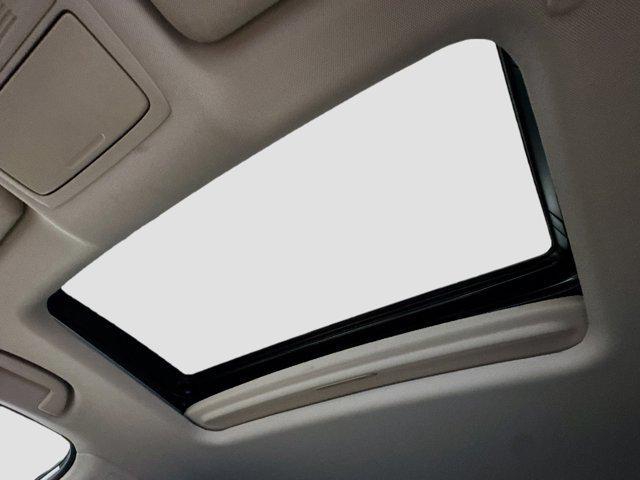 Photo of 2022 Platinum White Pearl Honda Accord Hybrid