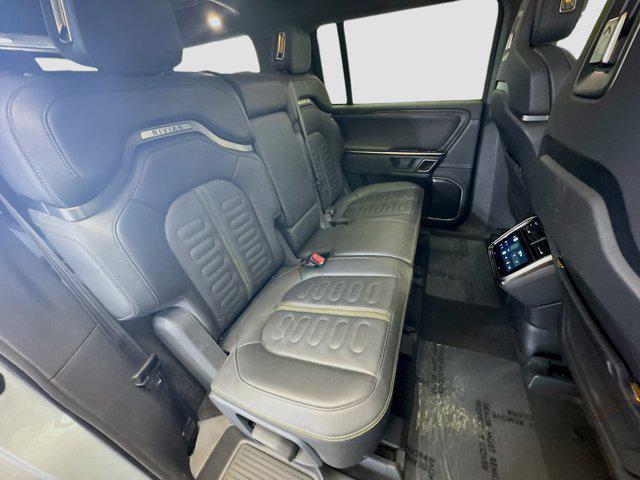 Photo of 2022 Limestone Rivian R1S