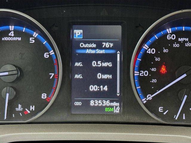Photo of 2018 Super White Toyota RAV4